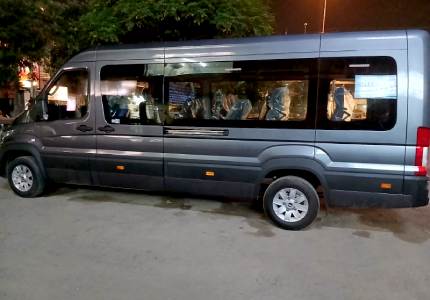17 Seater Urbania Traveller