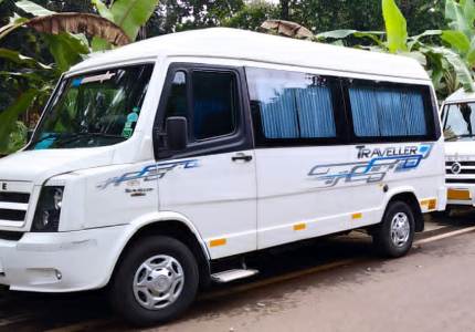 17 Seater Tempo Traveller